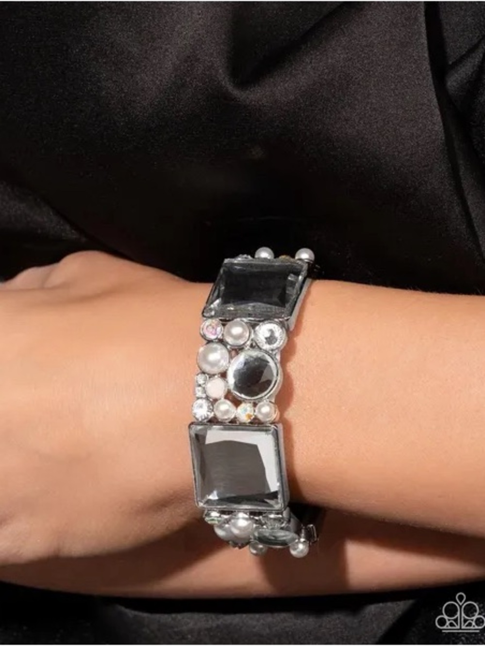 Glam Black Faceted Jewel Stretch Bracelet